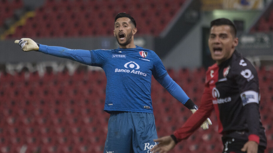 Camilo Vargas espera complicado reto ante Pumas en la Jornada 4