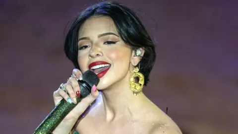 Así frena Ángela Aguilar las críticas en su contra por noviazgo con Christian Nodal