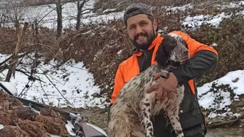 Perro le disparó a su dueño cazador por accidente.jpg