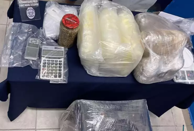 Detienen a hombre por presunta posesión de drogas en Solidaridad