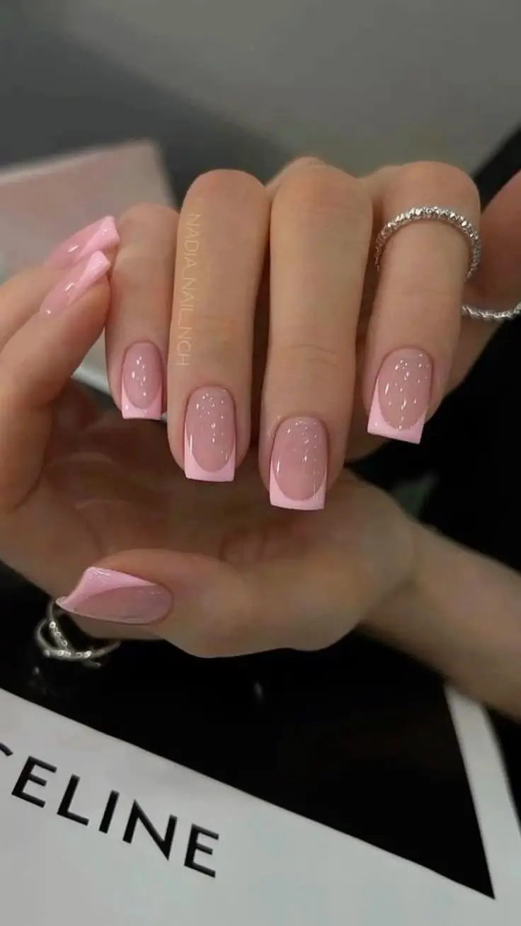 39 diseños de uñas que puedes usar en rubber y se verán elegantes: en cuadradas o almendradas