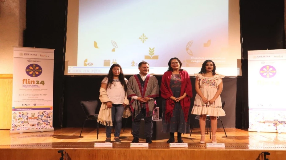 Feria de las Lenguas Indígenas.jpg