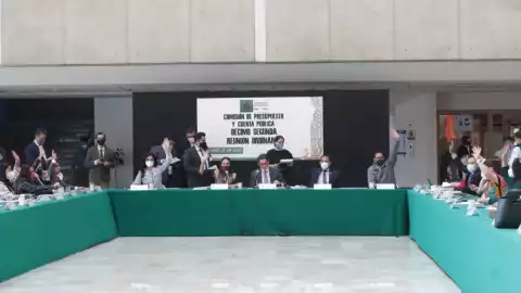 Aprueba Comisión de Presupuesto concentrar en la Tesorería recursos del Fondo de Salud para el Bienestar