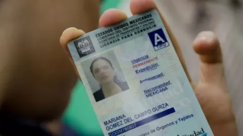 congreso-capitalino-recibe-iniciativa-licencia-permanente-cdmx-clara-brugada