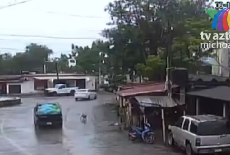 VIDEO Así es como transportaron los explosivos utilizados en el atentado contra la policía en Michoacán