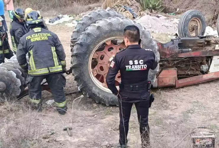 Hombre aplastado tractor Amozoc