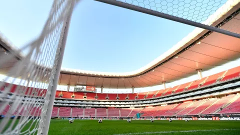 Chivas, sanci&oacute;n que recibir&aacute;n