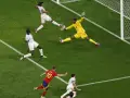 Disparo de Dani Olmo en el segundo gol de España.jpg