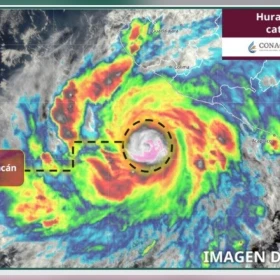 Huracán “Simon” es categoría 2: Colima y Jalisco se verán más afectados.