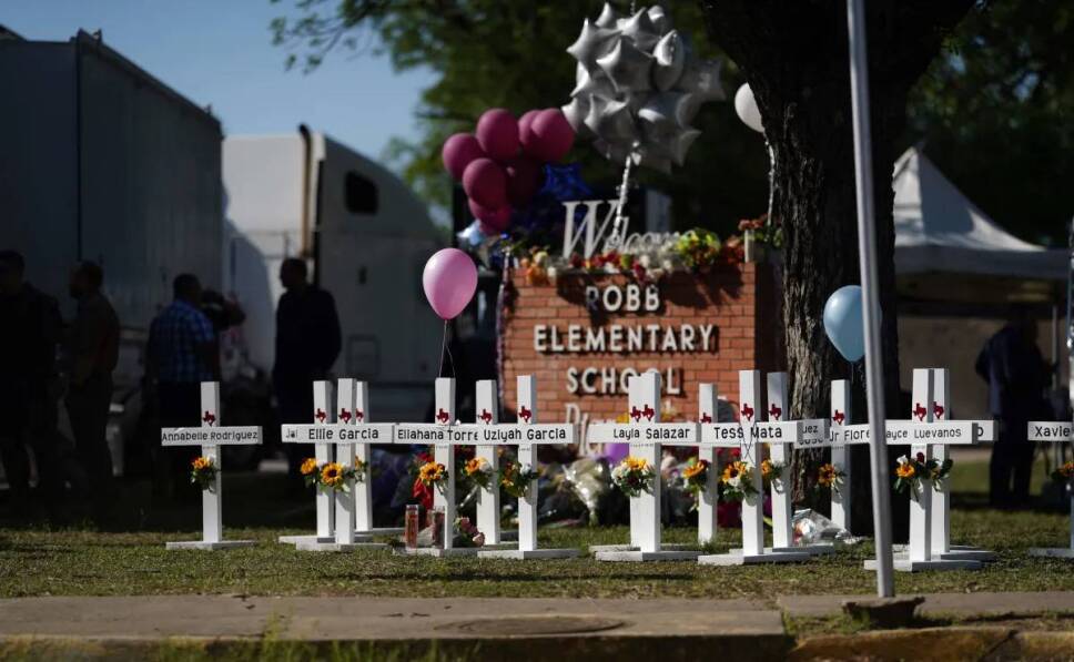 Masacre en Texas Niña finge estar muerta para sobrevivir