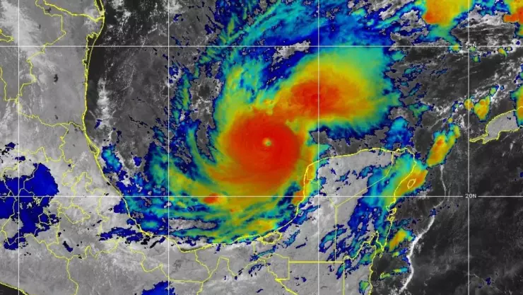 ÚLTIMA HORA_ Huracán Milton se INTENSIFICA a categoría 5 con rumbo a Yucatán