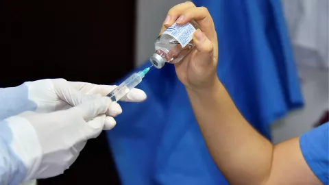 ¿Por qué las personas no aceptan vacunas? La psicología responde