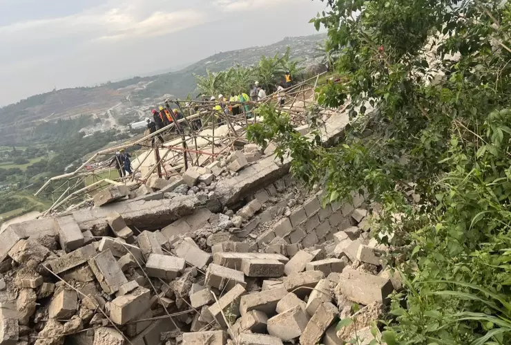 Derrumbe en Sudáfrica hoy.jpg