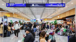 Caída de rayos en el AICM provocan retrasos y cierre de pista: ¿Cómo van las operaciones?