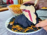 ¿Cómo se prepara la hojaldra negra? El pan de Día de Muertos relleno de camote y guayaba
