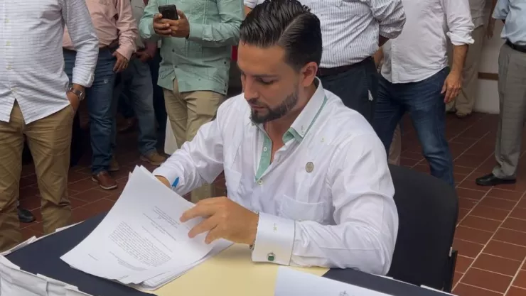 Vamos a hacer las cosas bien Luis Ernesto Munguía se compromete a mejorar el gobierno municipal en Puerto Vallarta