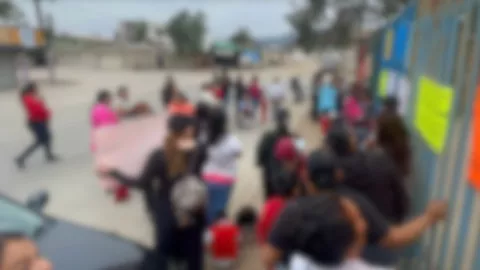 Movilización de padres de familia hoy 28 de mayo en La Torres, Tijuana.