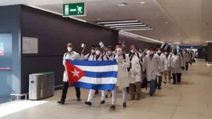 medicos-cubanos.jpg