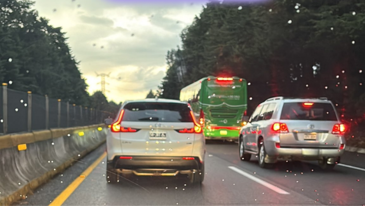 Accidente provoca cierre parcial en la México-Cuernavaca.