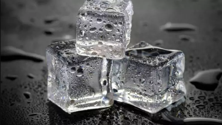 ¡Escasez de hielo! Así puedes prepar en grandes cantidades desde casa