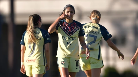Daniela Espinosa festeja gol con Am&eacute;rica Femenil