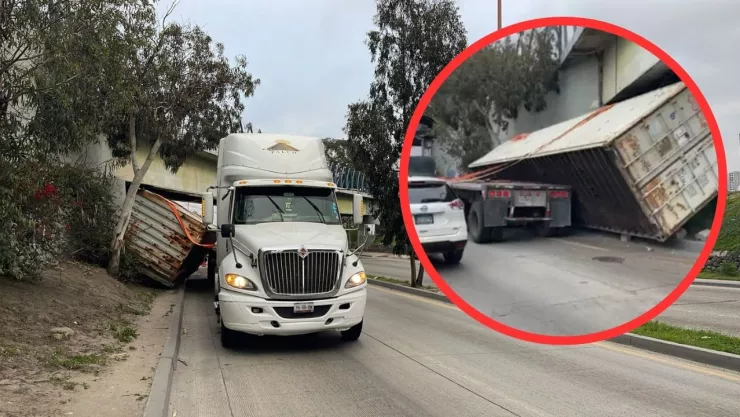 Camión se accidenta en Vía Lenta de Tijuana hoy 26 de marzo de 2025
