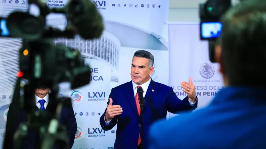 Alito Moreno en conferencia de prensa