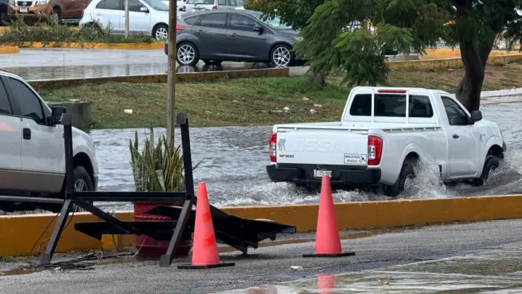 PORTADA calles inundadas en Mérida fuertes lluvias.jpg