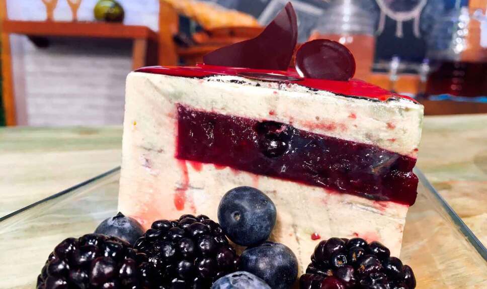 Receta, Mousse de maracuya y centro de frutos rojos, Cocineros Mexicanos