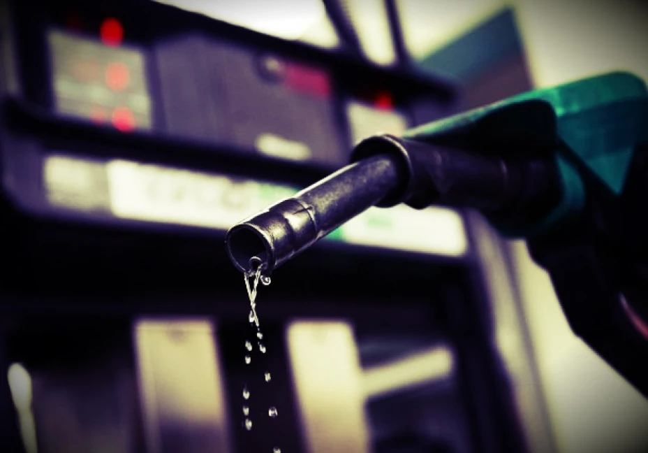 Con la reforma energética, el costo de las gasolinas sería menor, asegura el director de Pemex, Emilio Lozoya