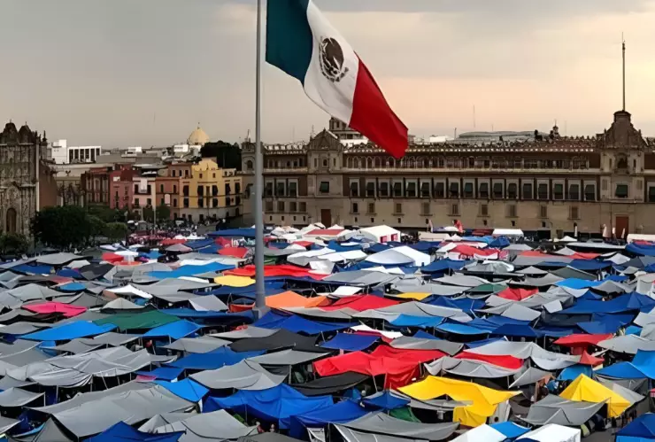 Sección 22 de la CNTE acuerda poner fin a plantón en la Ciudad de México