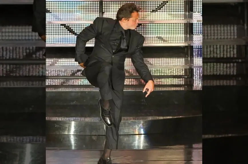 Luis Miguel escenario.jpg