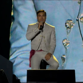 Así fue el emotivo tributo de Carlos Rivera a su padre en Zacatecas.jpg