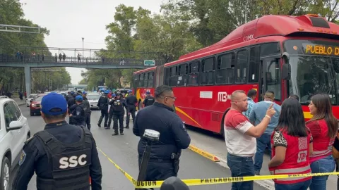 Mujer arrollada por Metrobús CDMX
