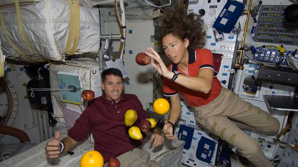 alimentos sin gravedad en el espacio