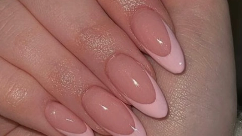 modelos de u&ntilde;as color rosa con nude