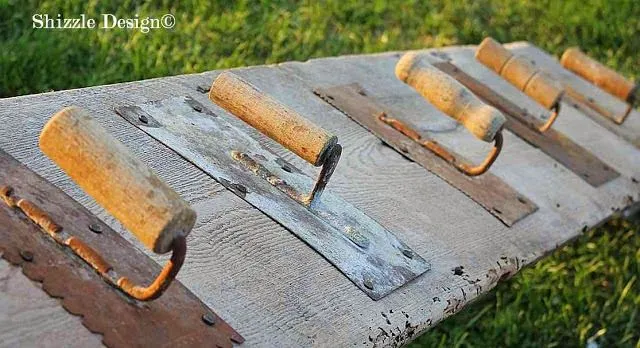 6 ideas para reemplazar el típico perchero de entrada por soluciones más vintage