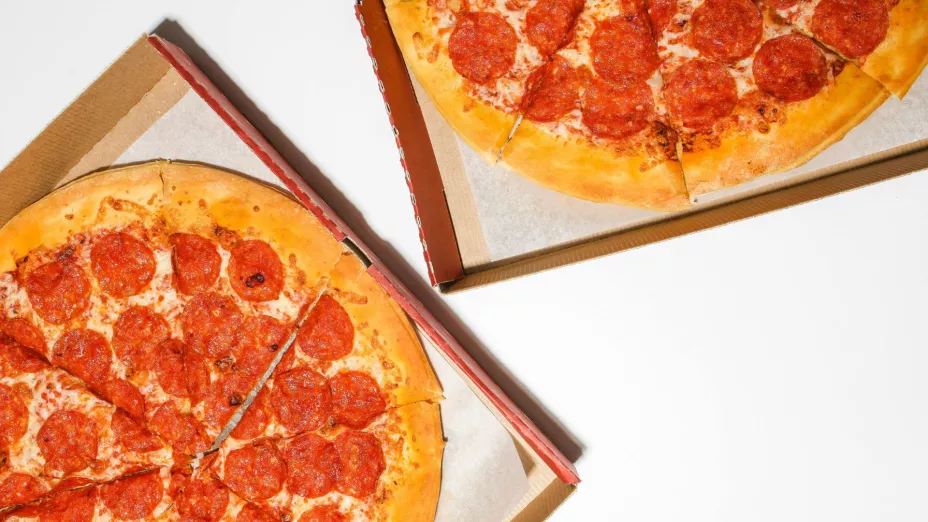 Actor que vende pizzas