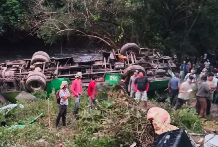 Identifican a conductor de autobús que se accidentó en Zontecomatlán ¿Quién es?