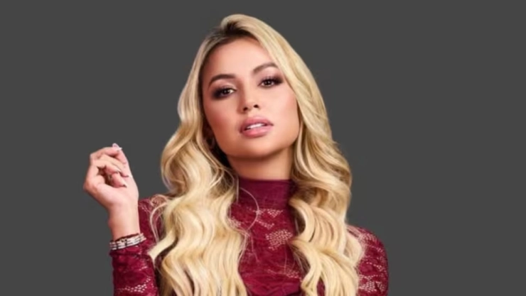 Famosa modelo e influencer es CRITICADA por bailarle pecadito a un niño: Video viral indigna las redes