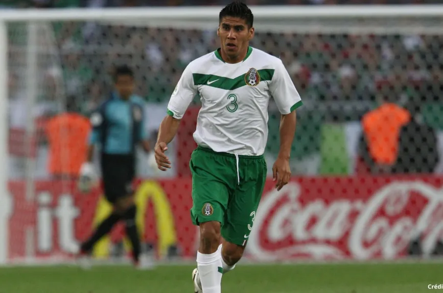 13 futbolistas con más partidos en la Selección Mexicana carlos salcido.jpg