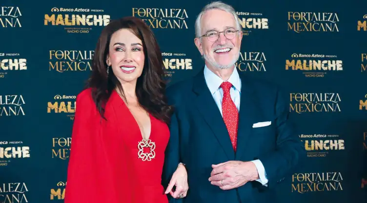 María Laura Medina de Salinas y Ricardo B. Salinas Pliego.