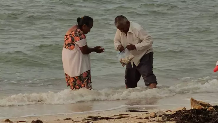 VIRAL_ Abuelitos yucatecos en Telchac Puerto conmueven a las redes