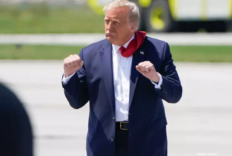 donald trump jóvenes armados casa florida.jpg