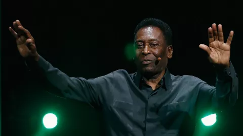 Pelé fuera de las canchas
