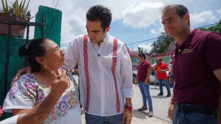 Gino Segura recorre las calles de Cobá y Tulum con gran aceptación de la gente