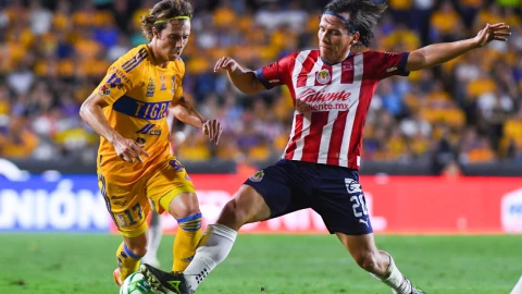 La gran final del Clausura 2023 de la Liga MX entre Chivas vs Tigres a través de las pantallas de Azteca Deportes.