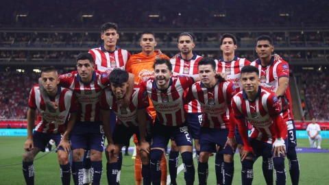 ¿Trueque? Chivas intercambiaría jugadores con Rayados para contratar a Jordi Cortizo