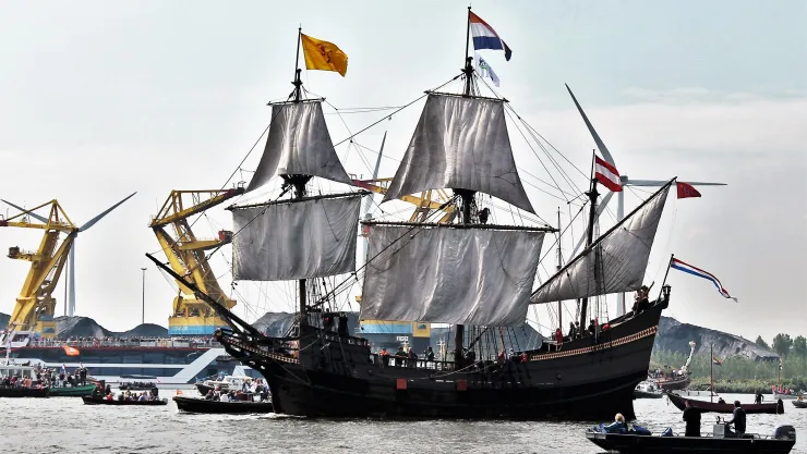 Barco vikingo usado en La Odisea termina dañado y productores deberán pagar su reparación