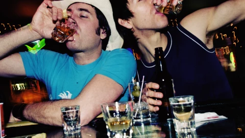 Reducir el consumo de alcohol podría ayudar a la salud cerebral